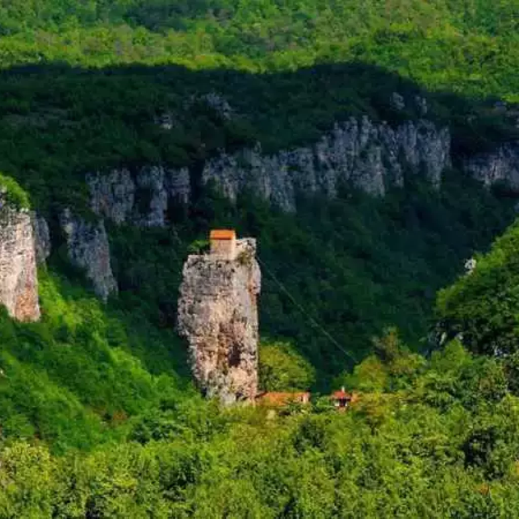 Katskhi-pillar-Imereti-what-to-see