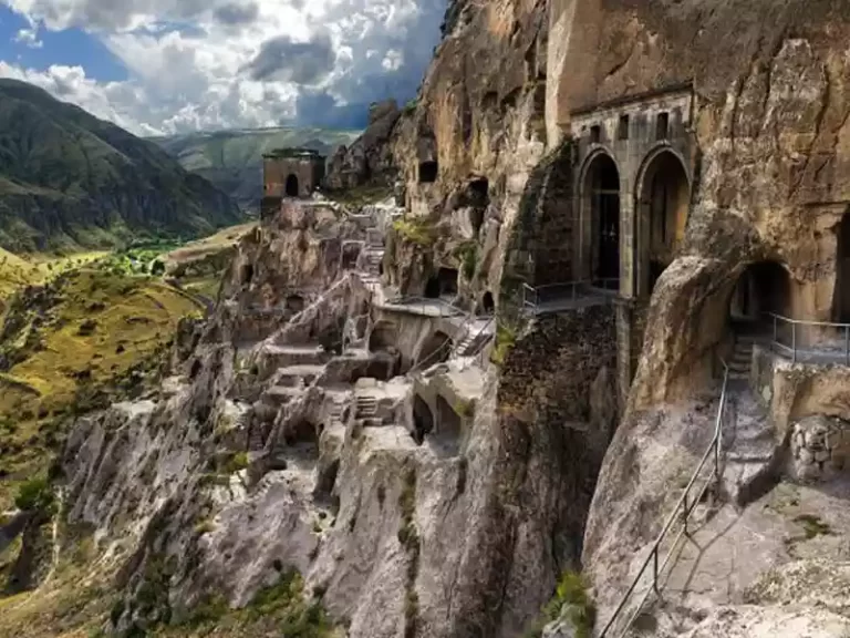 Vardzia Foto