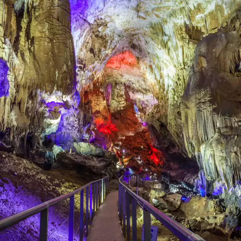 sataplia-is-a-protected-foto