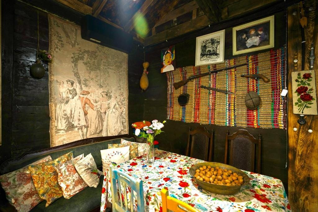 Agro-guesthouse — voorbeeld verblijf Mestia