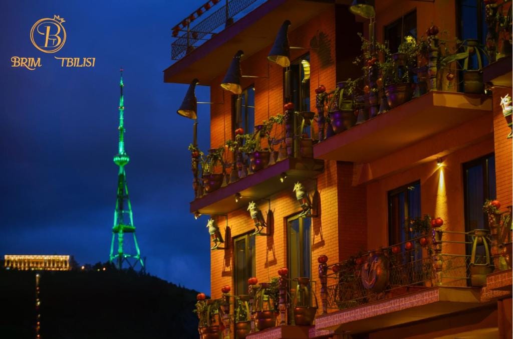 Brim Hotel Tbilisi — gevel