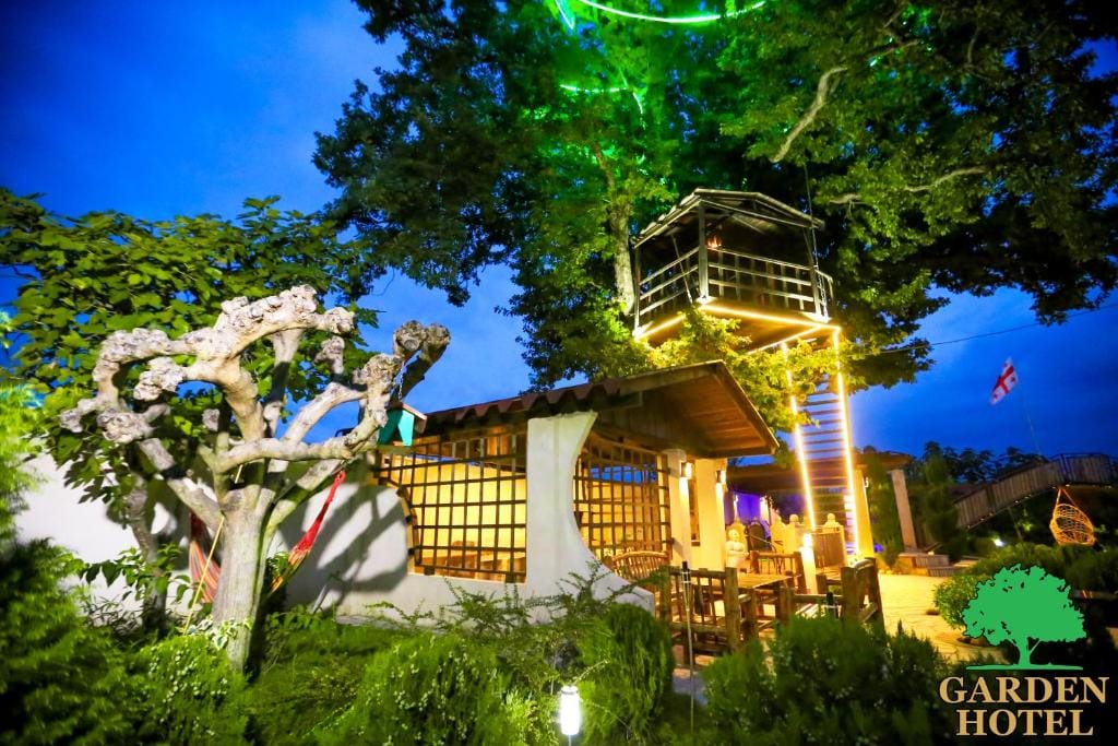 Hotel — voorbeeld kustverblijf Batumi