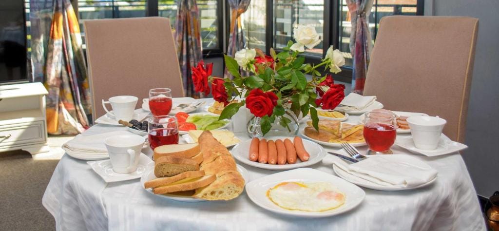 Zwembad — voorbeeld resort aan zee