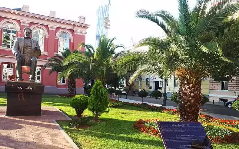 Palmen in het centrum van Batoemi