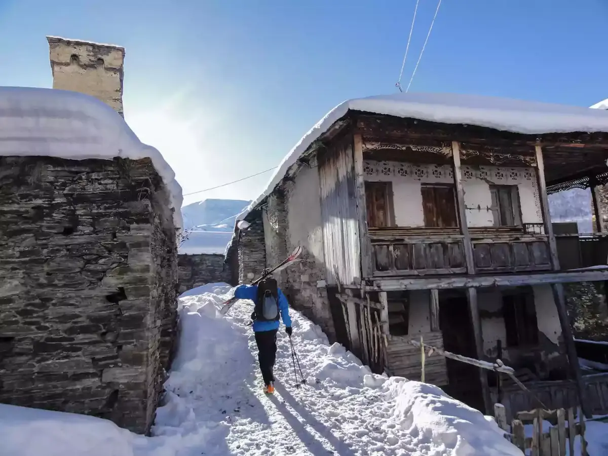 Svanetië in de sneeuw: 10 dagen skiën tussen de torendorpen