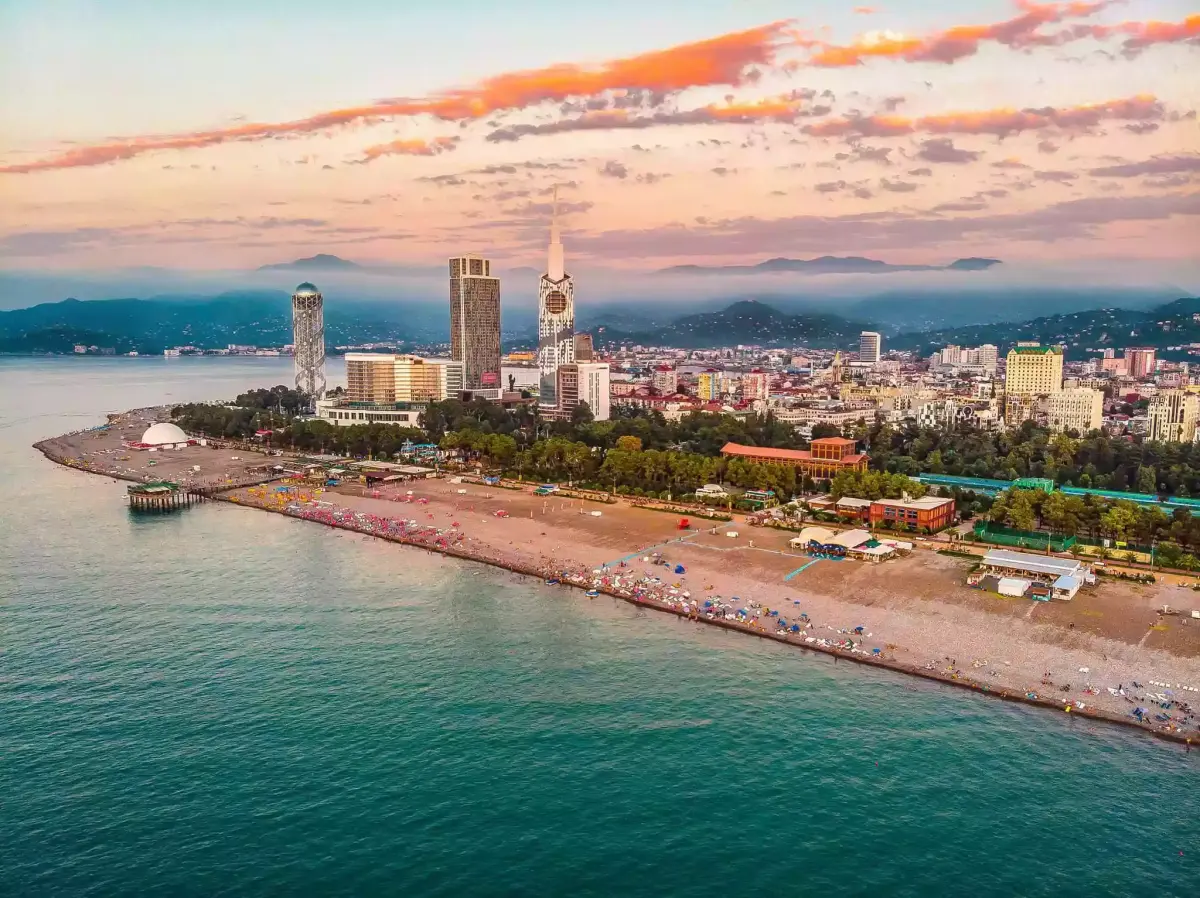 De skyline van Batumi aan de Zwarte Zee
