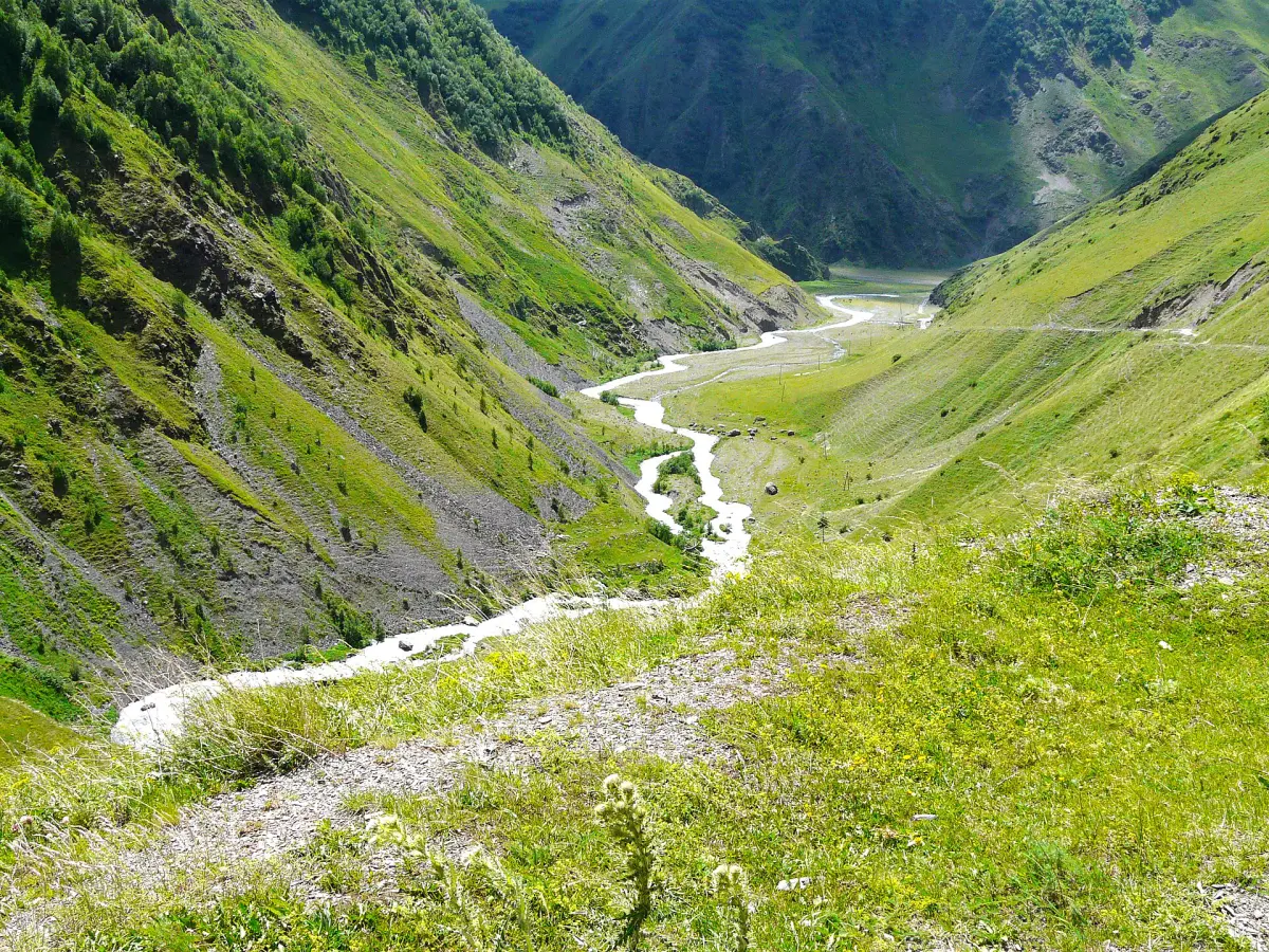 4×4-expeditie Khevsureti: 11 dagen naar Shatili, Roshka en Kazbegi
