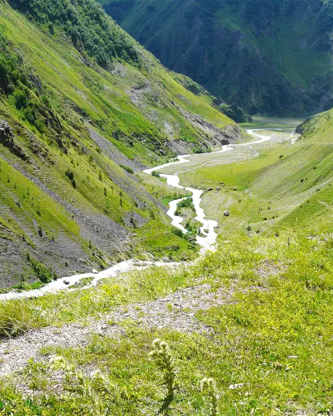 4×4-expeditie Khevsureti: 11 dagen naar Shatili, Roshka en Kazbegi
