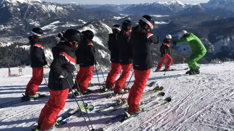 Skiles volwassenen in een groep, 3 × 2 uur